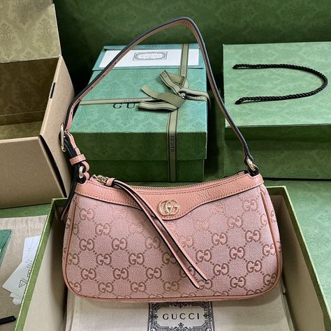 Size: 25x 15x 6.5cm; Contact me to get more details Dream Bags, Luxury Bags Collection, Girly Bags, Luxury Purses, Fancy Bags, Pretty Bags, Cute Purses, Canvas Shoulder Bag, Cute Bags