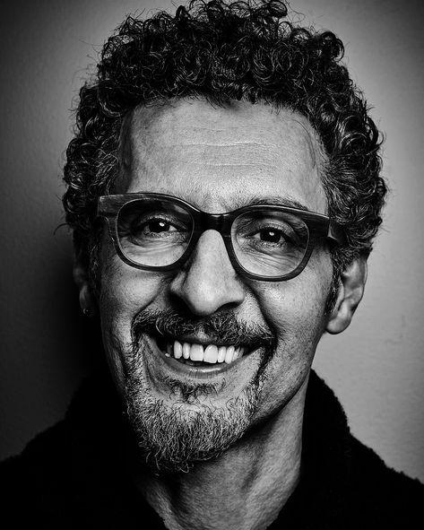 John Turturro, such a gifted actor. I first saw him in Spike Lee's movies. John Turturro, Character Actor, Hollywood Legends, Celebrity Portraits, Film Tv, Male Portrait, Iconic Movies, Interesting Faces, 인물 사진