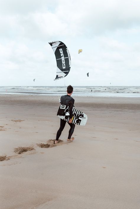 Kitesurf photo of my kitesurf session in de haan Belgium Kitesurfing Aesthetic, Sailing Aesthetic, Surfing Lifestyle, Adrenaline Sports, Surfing Aesthetic, Surf Gifts, Surf Vibes, Sunset Session, Surf Lifestyle