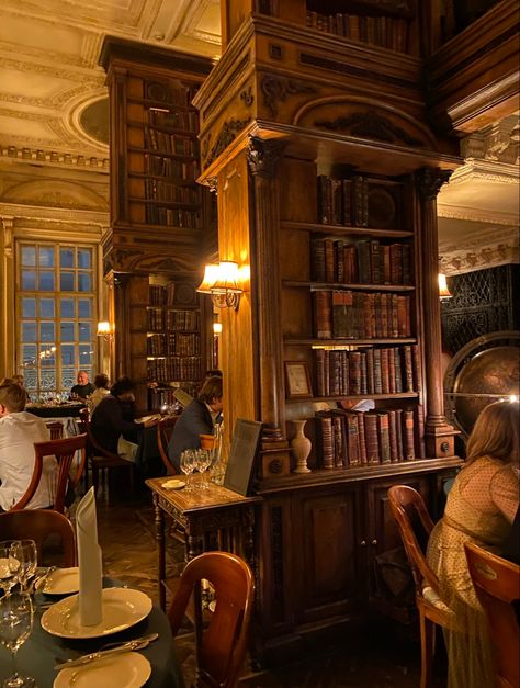 Cafe In Library, Aesthetic Bookshop Cafe, Library Academia Aesthetic, Library And Cafe Aesthetic, Coffee Academia Aesthetic, Cafe Art Aesthetic, Autumn Library Aesthetic, Book Shop Cafe Aesthetic, Old Bookstore Aesthetic Vintage