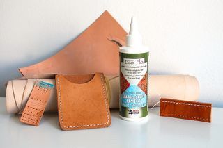 One of the first things I discovered when I started leatherworking is that trying to sew leather together is TOUGH. However, there is hope! Gluing your projects... Leather Tutorial, Leather Glue, Making Patterns, Diy Leather Projects, Best Glue, Leather Craft Projects, Leather Crafting, Leather Diy Crafts, Sewing Leather