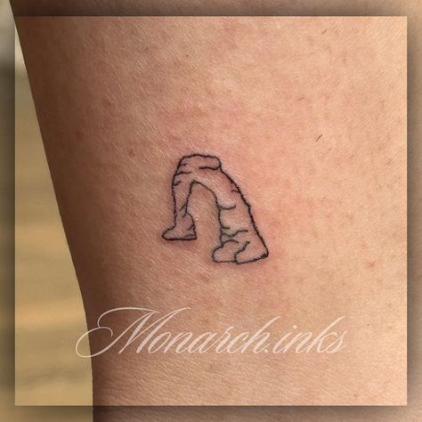 Arches tattoo 🏜️ #utahtattoo #utah #archesnationalpark Arches Tattoo, Utah Stamp Tattoo, Arches Tattoo Utah, H Tattoo, Arches National Park, Utah, Tattoos