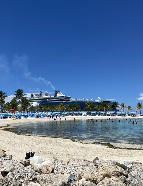 Romanticising Life, Bahamas, Coco