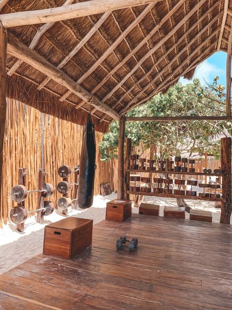 Bamboo Gym Design, Jungle Gym Outdoor, Diy Outdoor Gym, Gym Outdoor, Beach Gym, Outdoor Gym Ideas, Outdoor Gym Design, Tulum Jungle Gym, Patio Gym