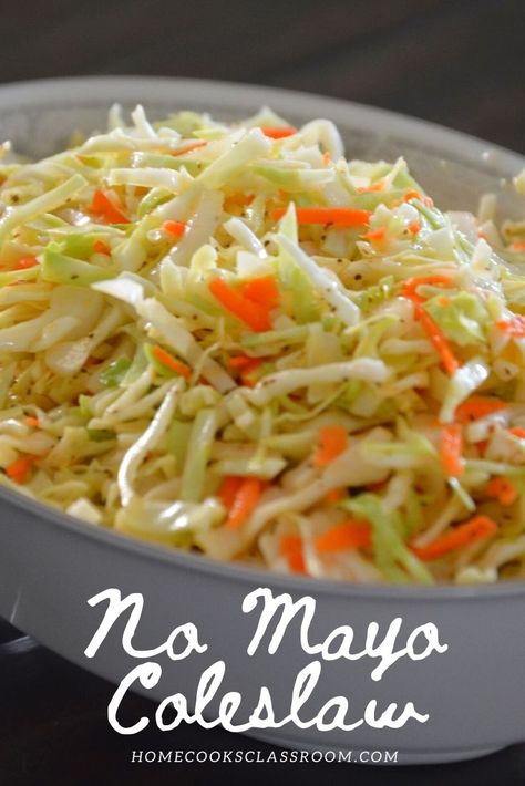 Slaw For Pulled Pork, Coleslaw No Mayo, No Mayo Coleslaw, Healthy Coleslaw Recipes, Best Coleslaw Recipe, Vinegar Coleslaw, Healthy Coleslaw, Coleslaw Recipe Easy, Slaw Dressing