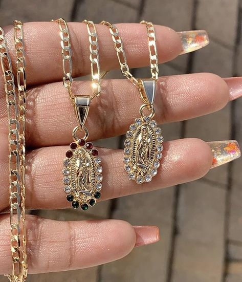 Gucci Jewelry Necklaces, Hispanic Jewelry, Mexico Necklace, Quinceanera Jewelry, Latina Jewelry, Xoxo Jewelry, Dope Jewelry Accessories, Wrist Jewelry, Mexican Jewelry