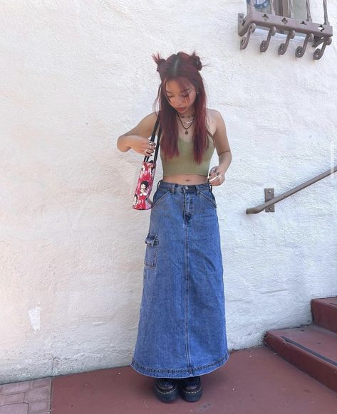 https://instagram.com/jazzyle?utm_medium=copy_link Jazzy Le, Denim Skirt Outfit Aesthetic, Long Jean Skirt Outfits, Demin Skirt Outfit, Long Denim Skirt Outfit, Skirt Outfits Aesthetic, Skirt Aesthetic, Jean Skirt Outfits, Long Jean Skirt