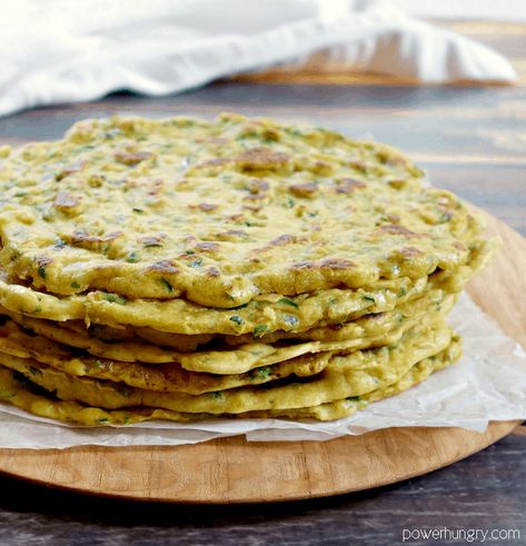 zucchini flatbreads stacked on a wooden plate Vegan Zucchini Recipes, Zucchini Skillet, Moist Zucchini Bread, Fresh Herb Recipes, Nutritional Snacks, Vegan Zucchini, Herb Recipes, Flat Bread, Power Hungry