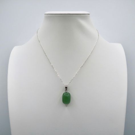 Green Aventurine Xo Necklace, Stone Jewelry Necklace, Green Aventurine Necklace, Vintage Gold Necklace, Stone Necklaces, Aventurine Necklace, Seashell Pendants, Pearl Statement Necklace, Pearl Necklace Designs