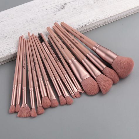 Smarter Shopping, Better Living! Aliexpress.com Eyeshadow Blending Brush, Eyeshadow Blending, Best Makeup Brands, Pink Makeup Brush, Complete Makeup, Makeup Brushes Set, Makeup Brush Set Professional, Fan Brush, Unique Makeup