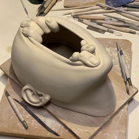 Johnson Tsang, Clay Bowls, Sculpture Art Clay, Sculptures Céramiques, Tanah Liat, Keramik Design, Ceramics Pottery Art, Clay Art Projects, Ceramics Ideas Pottery