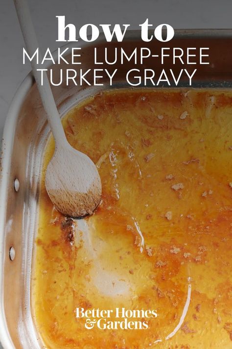 Betty Crocker Turkey Gravy, How To Make Homemade Turkey Gravy, Turkey Gravy With Cornstarch, How To Make Turkey Gravy From Drippings, How To Make Turkey Gravy, Turkey Gravy From Drippings Easy, Gravy From Turkey Drippings, Best Turkey Gravy Recipe, Gravy Recipe No Drippings