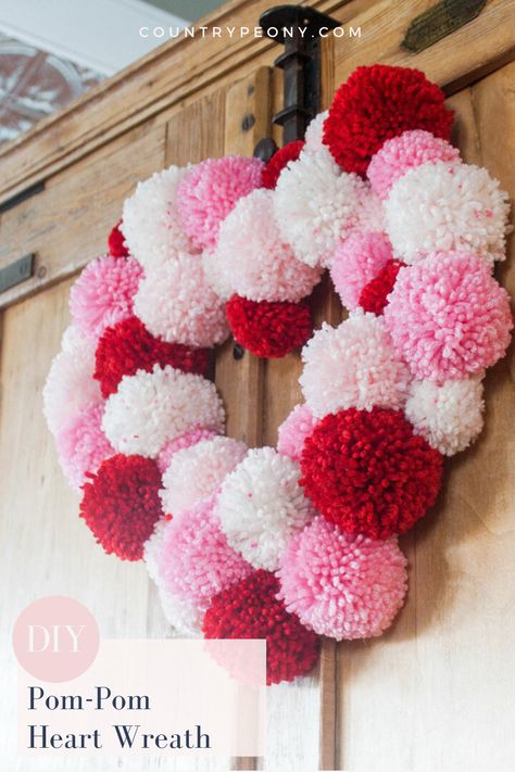 Pompon Diy, Clover Pom Pom Maker, Saint Valentin Diy, Valentines Bricolage, Valentine Wreath Diy, Diy Valentines Day Wreath, Pom Wreath, Diy Valentine's Day Decorations, Valentine's Day Crafts For Kids