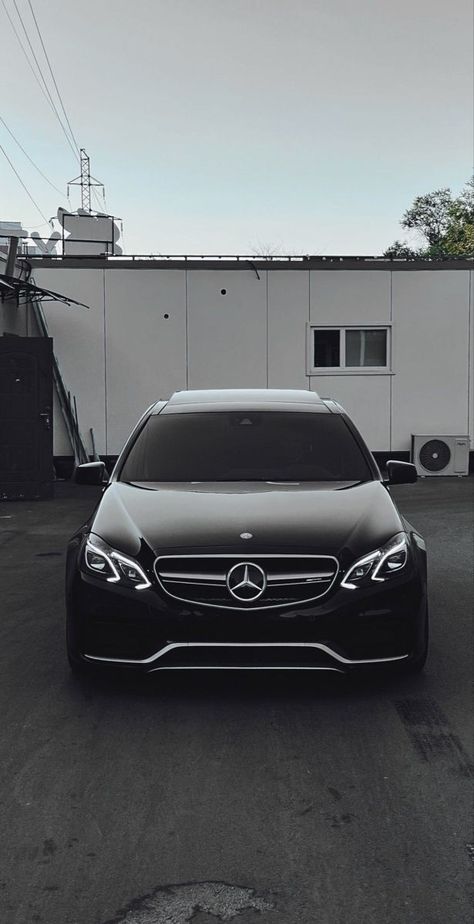 Iphone Wallpaper Ocean, Mercedes E63, Car Vibes, E Class Amg, Mercedes W211, Mercedes Wallpaper, Aesthetic Cars, مرسيدس بنز, Dream Cars Mercedes