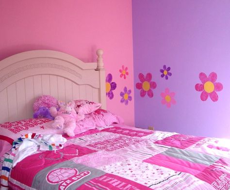 stencil your walls Pink And Purple Wall Paint Ideas, Purple Kids Room, Classic Room Decor, Pink And Purple Bedroom, Pink And Purple Room, Purple Accent Wall, Pink Accent Walls, Classic Room, Pink Bedroom For Girls