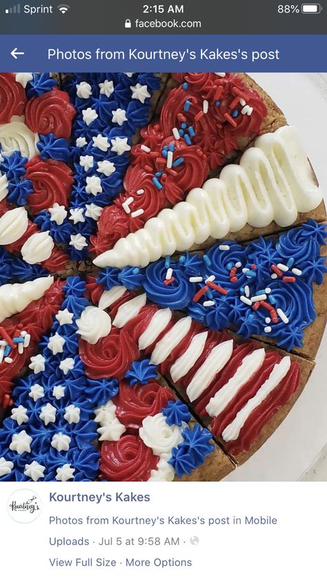 Labor Day Cookie Cake Ideas, 4th Of July Cookie Cake Designs, Memorial Day Cookie Cakes, Patriotic Cookie Cake, July 4th Cakes, Fourth Of July Cookie Cake, Summer Cookie Cake, Message Cookies, Patriotic Cupcakes