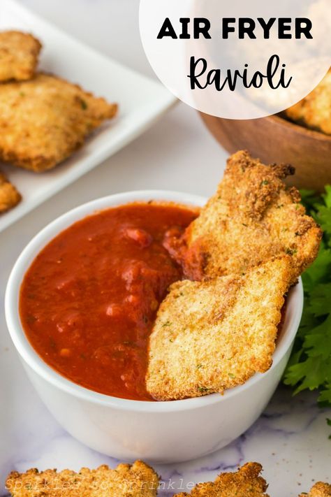 Air Fryer Ravioli is a healthier version of the deep-fried ravioli you see on menus at your favorite restaurant. Air fried ravioli is delicious cheese-stuffed ravioli, that is battered in bread crumbs and Parmesan cheese and air fried. An oil-free, quick, and crunchy appetizer that is calling your name. Toasted Ravioli Air Fryer, Ravioli Air Fryer, Air Fryer Ravioli, Soft Caramels Recipe, Fried Ravioli, The Best Air Fryer, Toasted Ravioli, Best Air Fryer, Ravioli Recipe