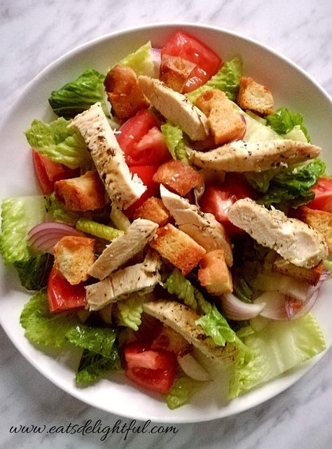 chicken salad with croutons overhead view Chicken Breast Salad, Quick Chicken Breast Recipes, Oregano Chicken, Healthy Chicken Salad Recipe, Chicken Breast Recipe, Healthy Chicken Salad, Chicken Salad Recipe, Herb Roasted Chicken, Croutons Homemade