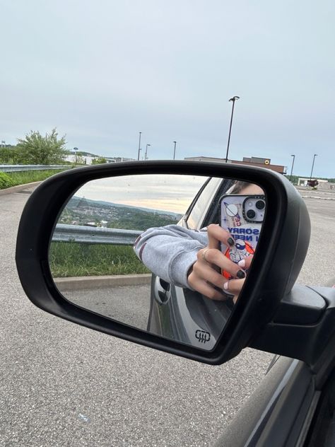 Driving mirror selfie aesthetic Driving Selfie, Broken Iphone Screen, Mountain Top View, Mirror Selfie Aesthetic, Selfie Aesthetic, Video Call With Boyfriend Screen Photo, Bra Image, New Photo Download, Delicious Snacks Recipes