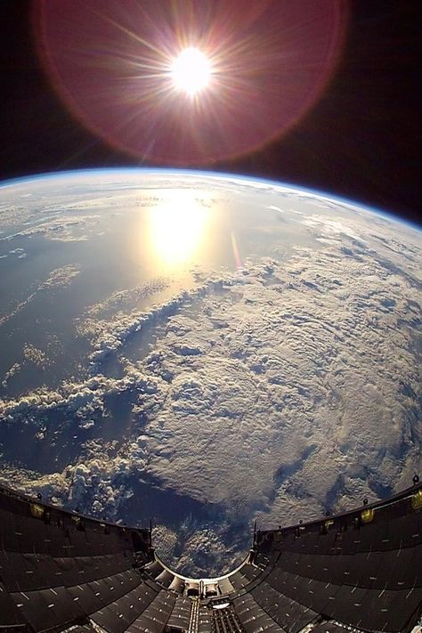 SpaceX Shared This Photo of Earth, and the Internet Couldn't Handle It Earth From Space, The Earth, The Sun, Sun