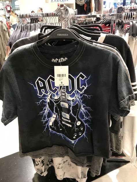 Acdc Tshirt Outfit, Acdc Band, Punk Girls, Music Aesthetic, Selling Clothes, Grunge Style, Edgy Outfits, Mode Inspiration, Ac Dc