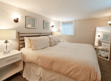 14 Tips for a Cozy Basement Bedroom - Bob Vila Cozy Basement Bedroom, Basement Guest Bedroom, Bedroom In Basement, Bedroom Blues, Low Ceiling Bedroom, Small Basement Bedroom, Dark And Gloomy, Cozy Basement, Basement Bedroom