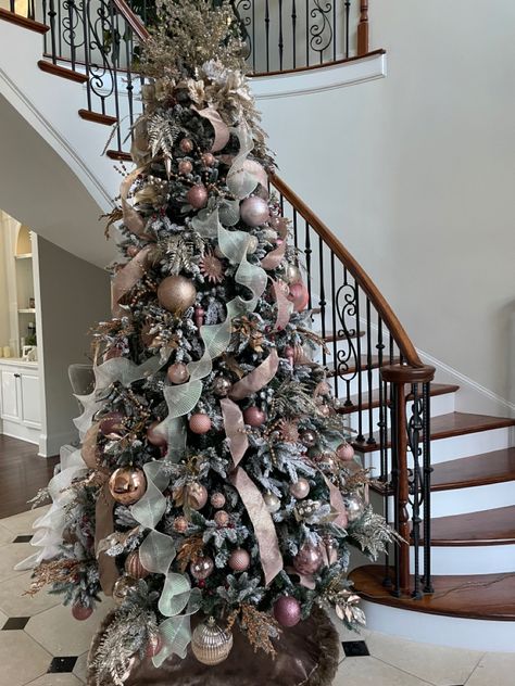 Blush And Green Christmas Tree, Pink Gold Brown Christmas Tree, White Silver Rose Gold Christmas Tree, Rose Gold And Green Christmas Tree, Rose Gold And Sage Green Christmas Tree, Dusty Rose Christmas Tree, Rose Gold And Burgundy Christmas Tree, Rose Gold Christmas Tree Ideas Themed, Gold Pink Christmas Tree