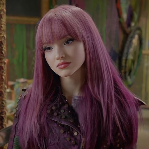 Diy Medusa Costume, Mal Descendants 2, Angel Costume Diy, Mal Costume, Dove Cameron Descendants, Disney Descendants Characters, Disney Descendants Mal, Mal Descendants, Medusa Costume