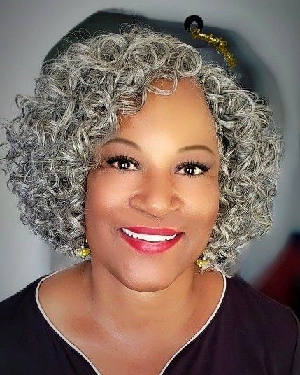 Gray Hair Crochet Styles, Crochet Braid Styles For Gray Hair, Crochet Gray Hairstyles, Grey Crochet Hairstyles, Gray Crochet Hairstyles For Black Women, Crochet Bob Hairstyles, Gogo Curl Crochet Braids Freetress, Gogo Curl Crochet Hair, Short Crochet Braid Styles