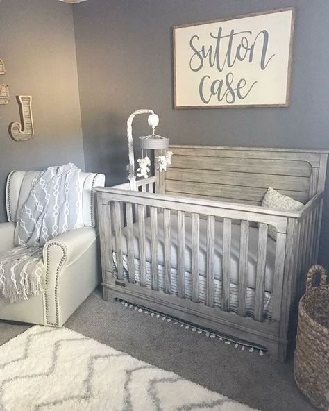 grey and cream rustic farmhouse nursery decor #nurserydecor #nurseryideas #farmhousedecor #farmhousenursery Neutral Nursery Rooms, Farmhouse Nursery Decor, Gender Neutral Baby Nursery, Farmhouse Nursery, Baby Nursery Neutral, Rustic Nursery, Perfect Blue, Baby Room Design, Nursery Baby Room