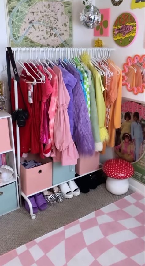 Colorful Closet Aesthetic, Rainbow Closet, Colorful Closet, Color Coded Closet, Clothing Rack Bedroom, Dream Dressing Room, Clothing Rack Display, House Bedroom Ideas, Rainbow Bedroom