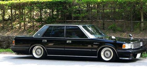 Toyota Crown Royal Saloon, Toyota Ae86, Toyota Cressida, Black Cars, Toyota Crown, Jaguar Xj, Japan Cars, Tuner Cars, Toyota Cars