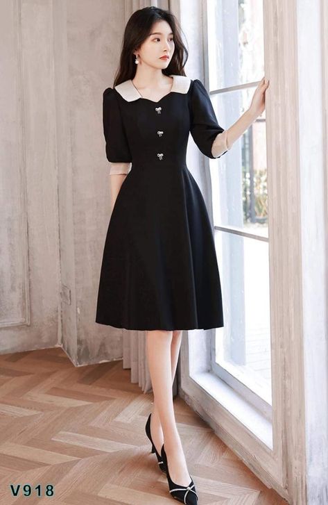 Korean Black Dress, Korean Fashion Dress Elegant, Informal Dress, Elegant Outfit Classy, Stylish Short Dresses, Fashion Sketches Dresses, Korean Fashion Dress, Elegant Dresses Classy, Woman Suit Fashion