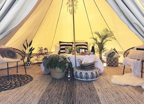 Glamping Out Bell tent hire Glamping Interior Ideas, Bell Tent Decoration, Glamping Decor Ideas, Bell Tent Interior Ideas, Tipi Glamping, Glamping Yurt, Glamping Interiors, Farm Glamping, Glamping Interior