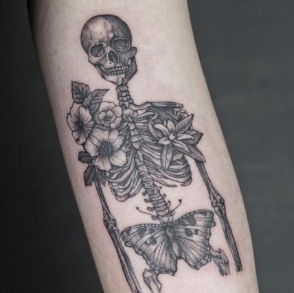 Back Tattoo Skeleton, Floral Skeleton Tattoo, Tattoo Skeleton, Tattoo Nightmares, Floral Skeleton, Cherub Tattoo, Skeleton Tattoo, Skeleton Flower, Boho Tattoos