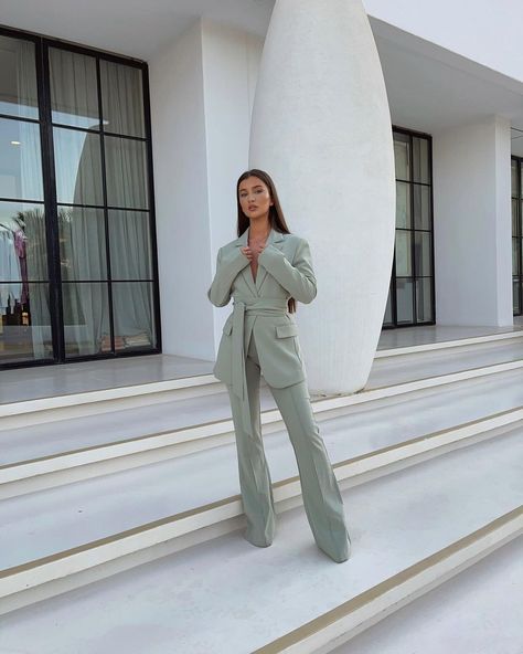 Because of Alice on Instagram: “the belted blazer and wide leg suit trousers in our newest shade, eucalyptus. the perfect muted green-blue hue that’s made for summer 🌿…” Blazer Set Outfit, Because Of Alice, Fits Aesthetic, Belted Blazer, Woman Suit Fashion, Blazer Set, Classic Suit, Suit Trousers, Fashion Capsule