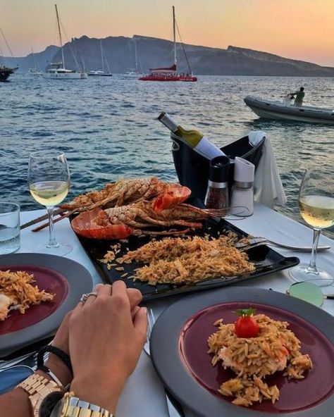 Mykonos Sunset, Greek Fish, Fish Food, Luxe Life, Yacht Design, Wine And Dine, Finger Food, Mykonos, The Table