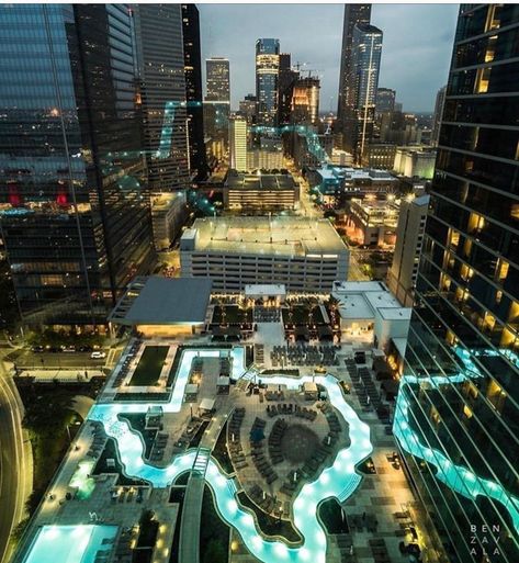 Texas shaped lazy river in downtown Houston. Downtown Houston Texas, Houston Texas Skyline, City View Night, Visit Houston, Houston Apartment, Visit Dallas, Houston Skyline, Visit Texas, Apartment View