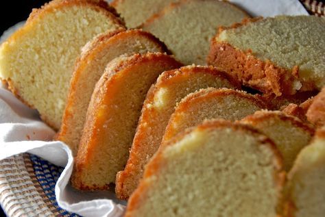 Paula Dean Pound Cake, Sour Cream Pound Cake, Paula Deen Recipes, Sour Cream Cake, Cream Butter, Pound Cakes, Mix Recipes, Savory Appetizer, Bundt Cakes Recipes