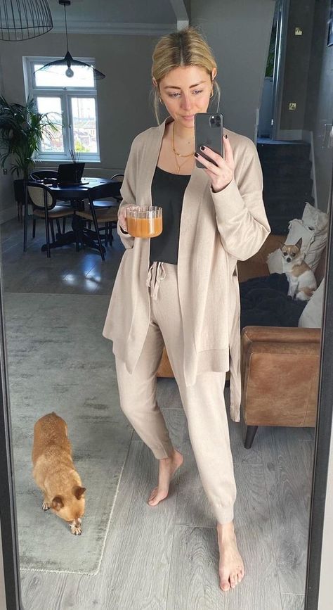 Home Outfit Women, Homewear Outfit, Work From Home Outfit Ideas, Home Clothes Women, Wfh Outfits, At Home Outfits, Work From Home Outfit, Home Wear Women, Home Wear Women Pajamas