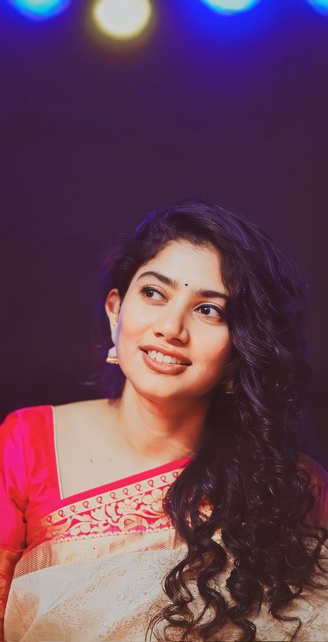 Sai Pallavi Hd Images, Long Hair Images, Sai Pallavi, Photo Collage Design, Flower Drawing Design, Aamir Khan, Hair Images, Collage Design, Cute Quotes For Friends