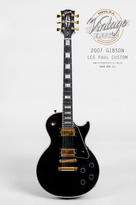 Gibson Les Paul Custom Black Beauty Black Gibson Les Paul, Gibson Les Paul Black Beauty, Black Les Paul, Gibson Les Paul Black, Les Paul Black Beauty, Famous Guitarists, Gibson Les Paul Custom, Gibson Electric Guitar, Industrial Estate