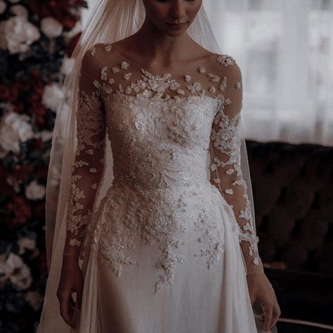 Short Frocks, Bride Dress Simple, Classy Wedding Dress, Dream Wedding Ideas Dresses, Classy Wedding, Modest Wedding Dresses, Elegant Wedding Dress, Wedding Dresses Unique, Wedding Dress Inspiration