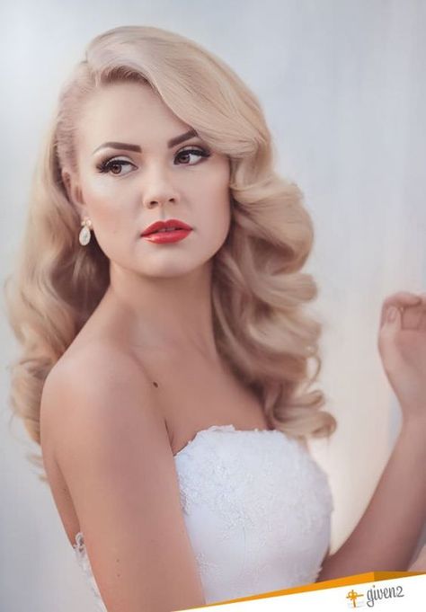 Boho Pins: Top 10 Pins of the Week – Boho Wedding Hair Bridesmaid Hairstyles Vintage, Retro Wedding Hair Long, Side Bangs Wedding Hairstyle, Couture Hairstyles Fashion, Hair Do With One Shoulder Dress, Marilyn Monroe Wedding Hair, Hollywood Hair Wedding Brides, Old Hollywood Hair Wedding Half Up, 1950s Bridal Hair