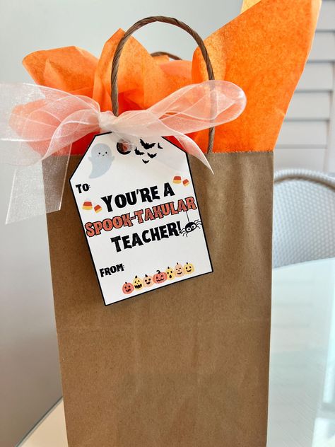 Teacher Halloween Gift Tag, You're a Spook-tacular Teacher, Teacher gift, Halloween gift for teacher by SunshineStreetDesign on Etsy Cute Teacher Halloween Gifts, Halloween Treats Teacher, Thankful For You Teacher Gift, Teachers Halloween Gifts, Halloween Goodie Bags For Teachers, Halloween For Teachers Gifts, Teacher Mentor Gifts, Teacher Gifts For Halloween, Halloween Treat Bags For Teachers