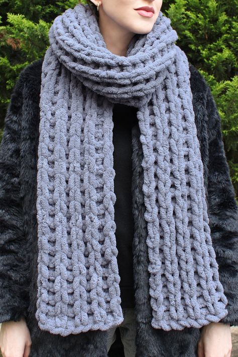 Crochet Chunky Scarf, Puffy Scarf, Crochet Scarf Tutorial, Best Ugly Christmas Sweater, Chunky Knit Scarf, Hand Knitting Diy, Finger Crochet, Alize Puffy, Handmade Soft Toys