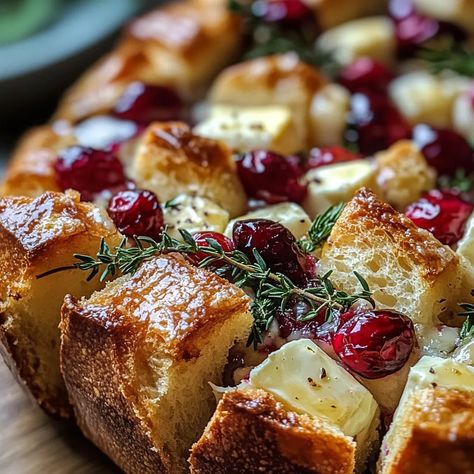 Cranberry Brie Sourdough Pull-Apart Bread Recipe Cranberry Brie Focaccia, Rosemary Cranberry Brie Sourdough, Cranberry Brie Pull Apart Sour Dough Bread, Christmas Artisan Bread, Baked Brie Pull Apart Bread, Brie Stuffed Bread, Brie Breakfast Recipes, Brie Stuffed Sourdough, Sour Dough Christmas