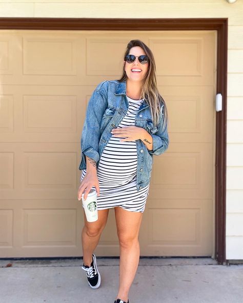 Flannel Tied, Dress With Tshirt, Maternity Photo Outfits, Striped T Shirt Dress, Shirt Dress Outfit, Pregnancy Tshirts, Maternity Dresses, Pregnancy Photos, Maternity Clothes