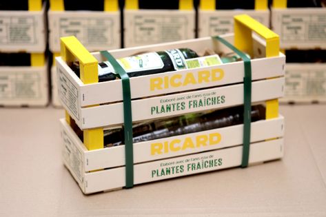 Ricard Plantes Fraîches - Packaging design of the PR kit Unique Packaging Box, Sales Kit, Pr Kit, Seed Kit, Fruit Shop, Beer Packaging, Grow Kit, Unique Packaging, Beauty Products Photography