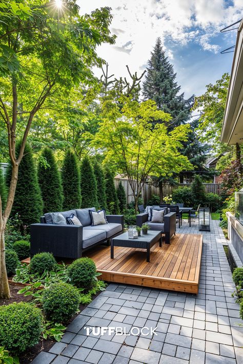 stunning urban yard with floating deck Low Deck Ideas Ground Level, Low Profile Deck, Deck Pathway, Ground Deck, Freestanding Deck, Low Deck, Patio Deck Designs, Deck Designs, Deck Patio